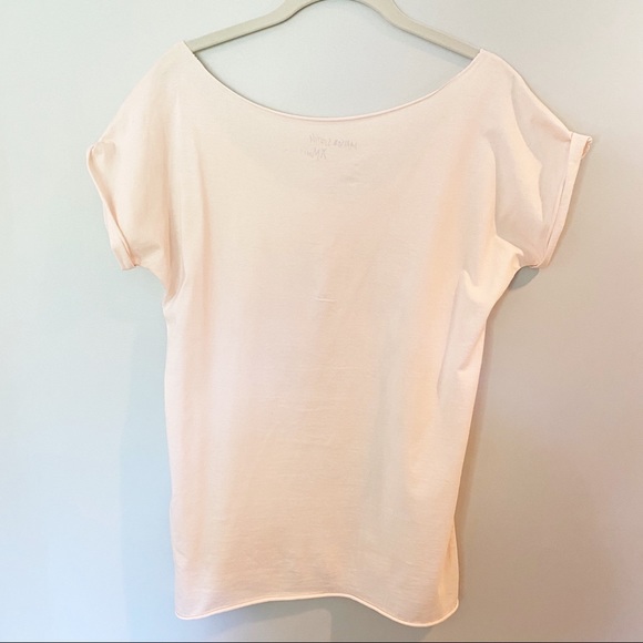 Pink t shirt with wine types. - Picture 2 of 2